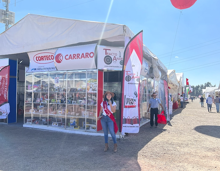 Feria-Expo-AgroAlimentaria-Guanajuato-TractoAndes-Stand-Carraro-Dana-corteco
